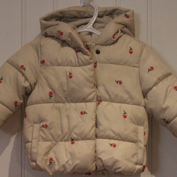 2/$20 🏷 Old Navy Off White Floral Puffer Coat Size 12-18m - Picture 2 of 3